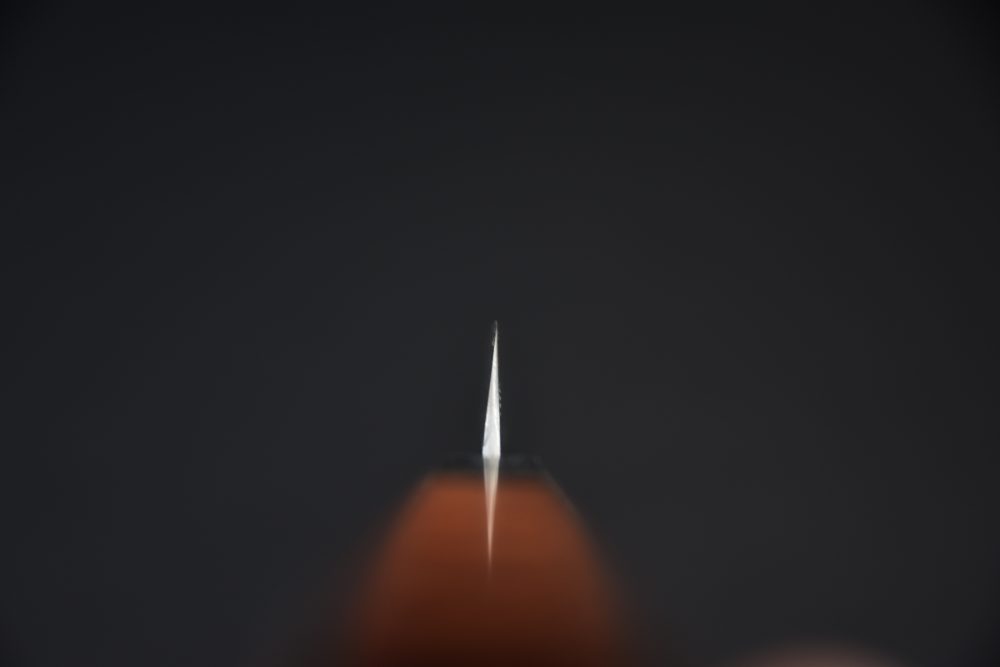 Yoshida Hamono HAP 40 Kiritsuke Petty 135mm Kurouchi Loupe d'érable (Rouge)