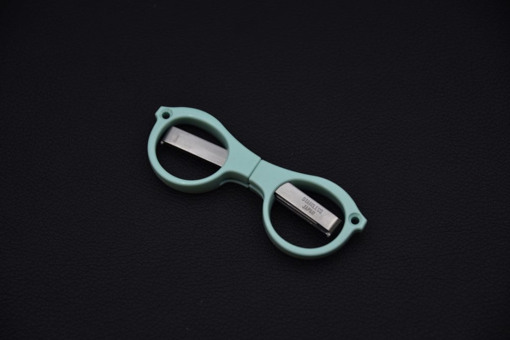 Yoshida Megane Green Pocket Scissors