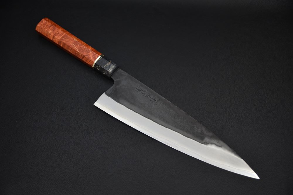 Yoshida Hamono HAP 40 Gyuto 240mm Kurouchi Loupe D'érable (Rouge)