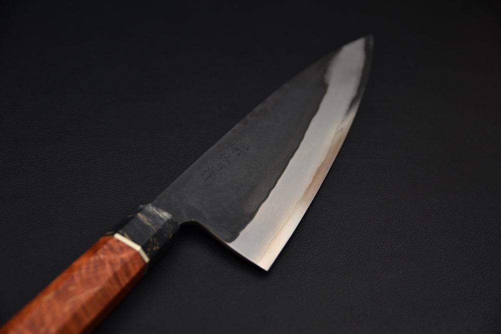 Yoshida Hamono HAP 40 Gyuto 240mm Kurouchi Loupe D'érable (Rouge)