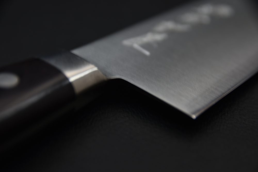 Hitohira Imojiya Aogami #2 Santoku 165mm Pakka