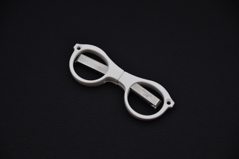 Yoshida Megane Ciseaux De Poche Blanc