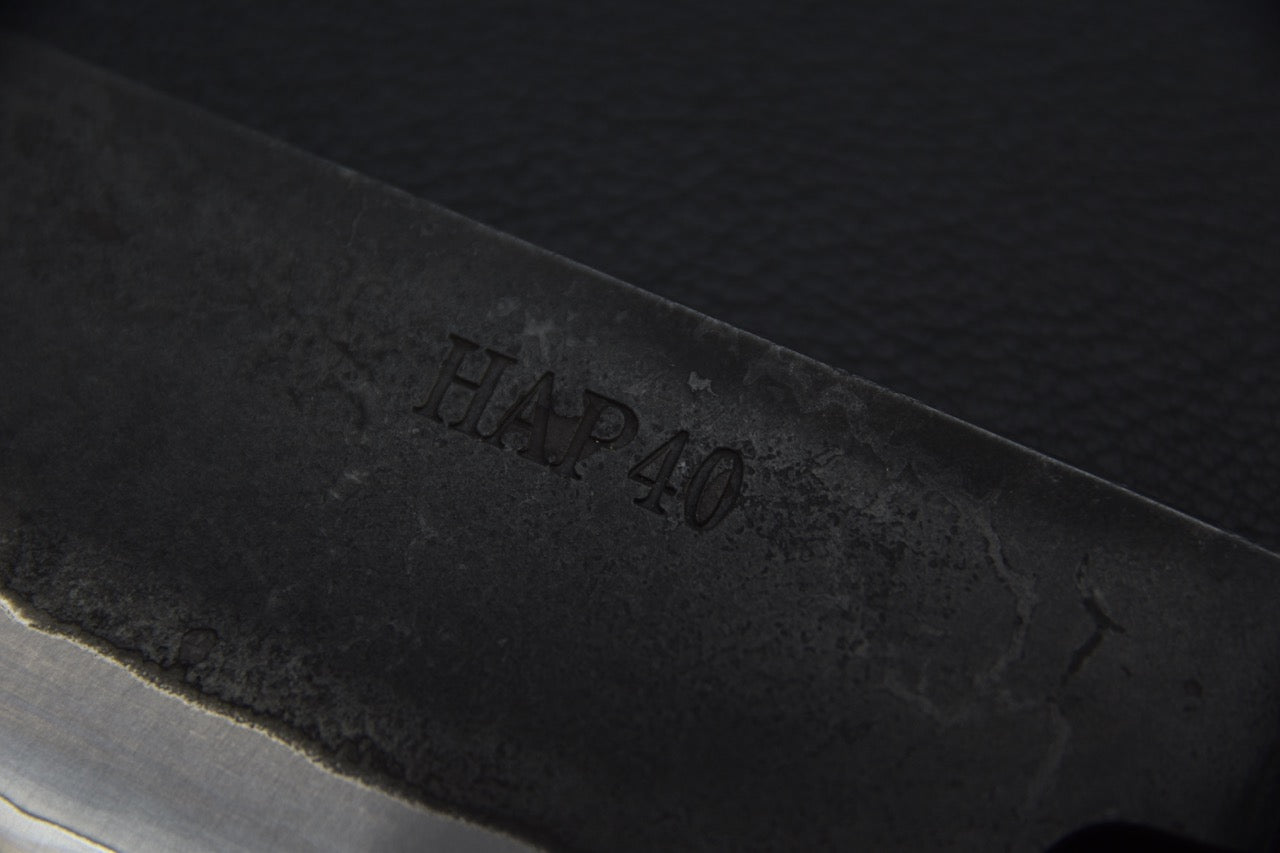 Yoshida Hamono HAP 40 Santoku 180mm Kurouchi Maple Burl (Noir)