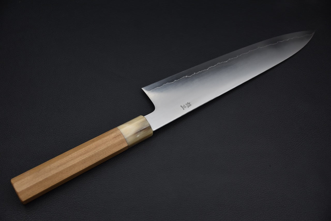 Hitohira Kikuchiyo Izo Ginsan Gyuto 240mm Cèdre Yagusi
