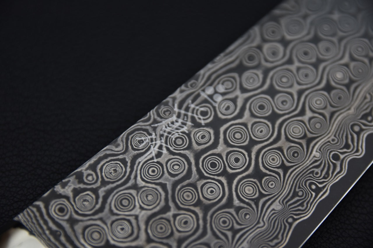 Nigara Hamono SG2 Anmon Damascus Bunka 180mm Acrylique Sandstorm