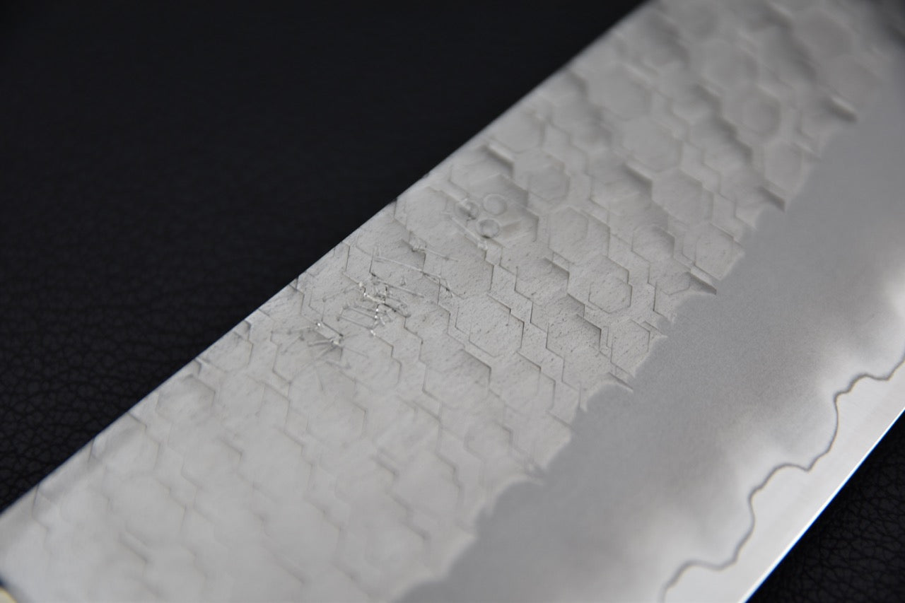 Nigara Hamono SG2 Tsuchime Migaki Santoku 170mm Loupe d'érable