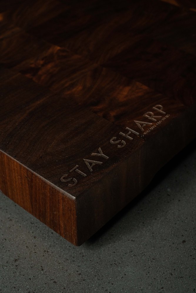End grain cutting board by Shed'Oeuvre Black Walnut Large