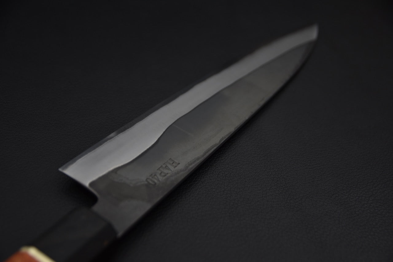 Yoshida Hamono HAP 40 Gyuto 210mm Kurouchi Loupe D'érable (Rouge)