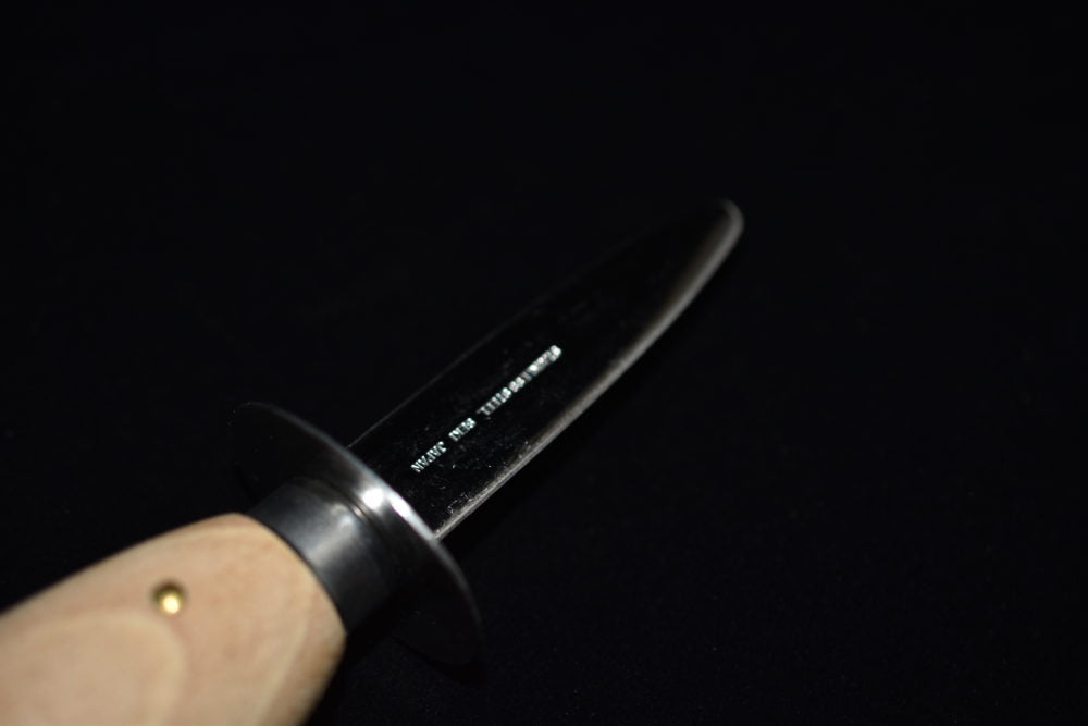 Hitohira Seki Stainless Short Oyster Knife