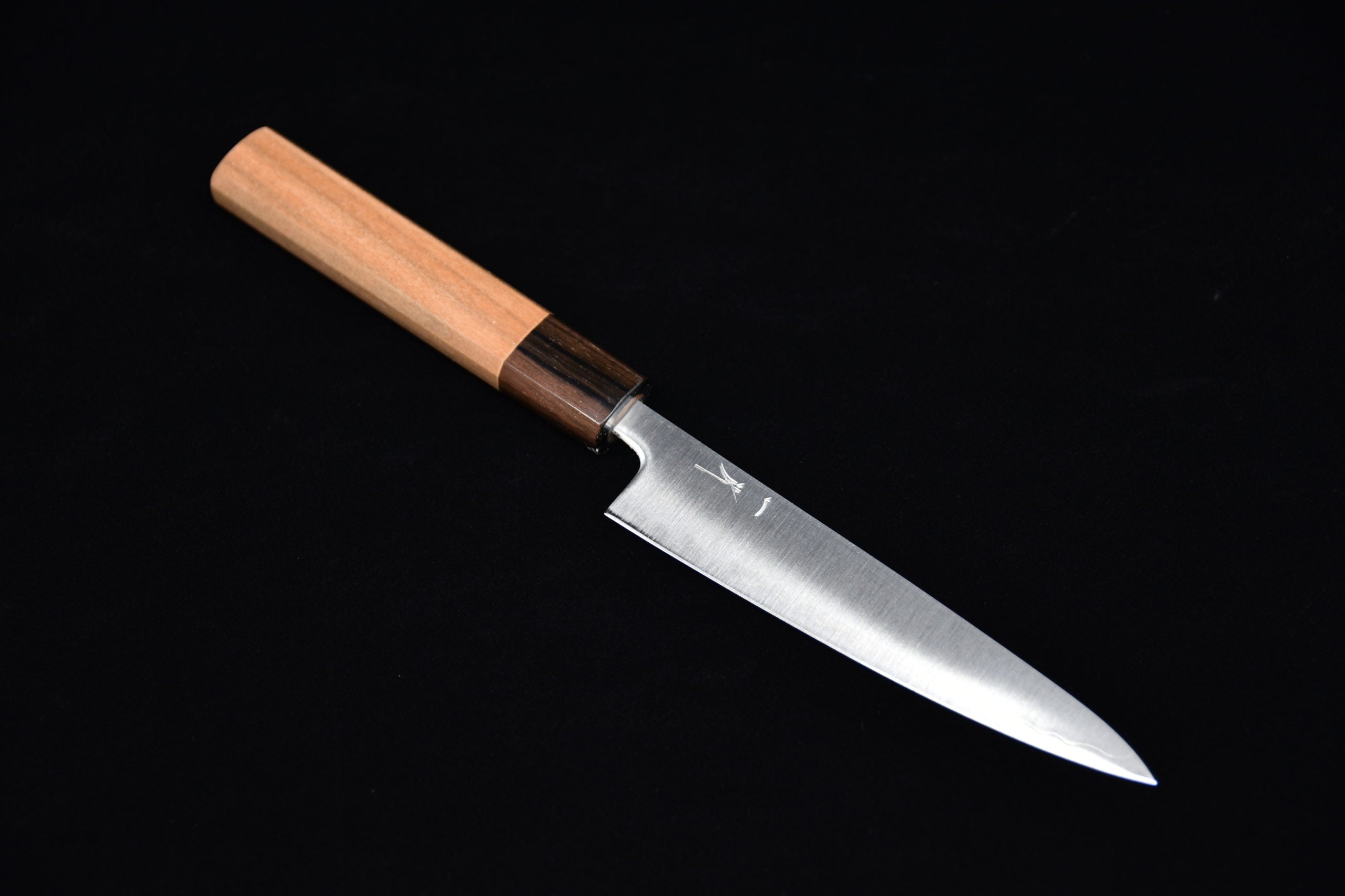Hitohira Futana SB Migaki Petty 135mm Bois de Cerisier