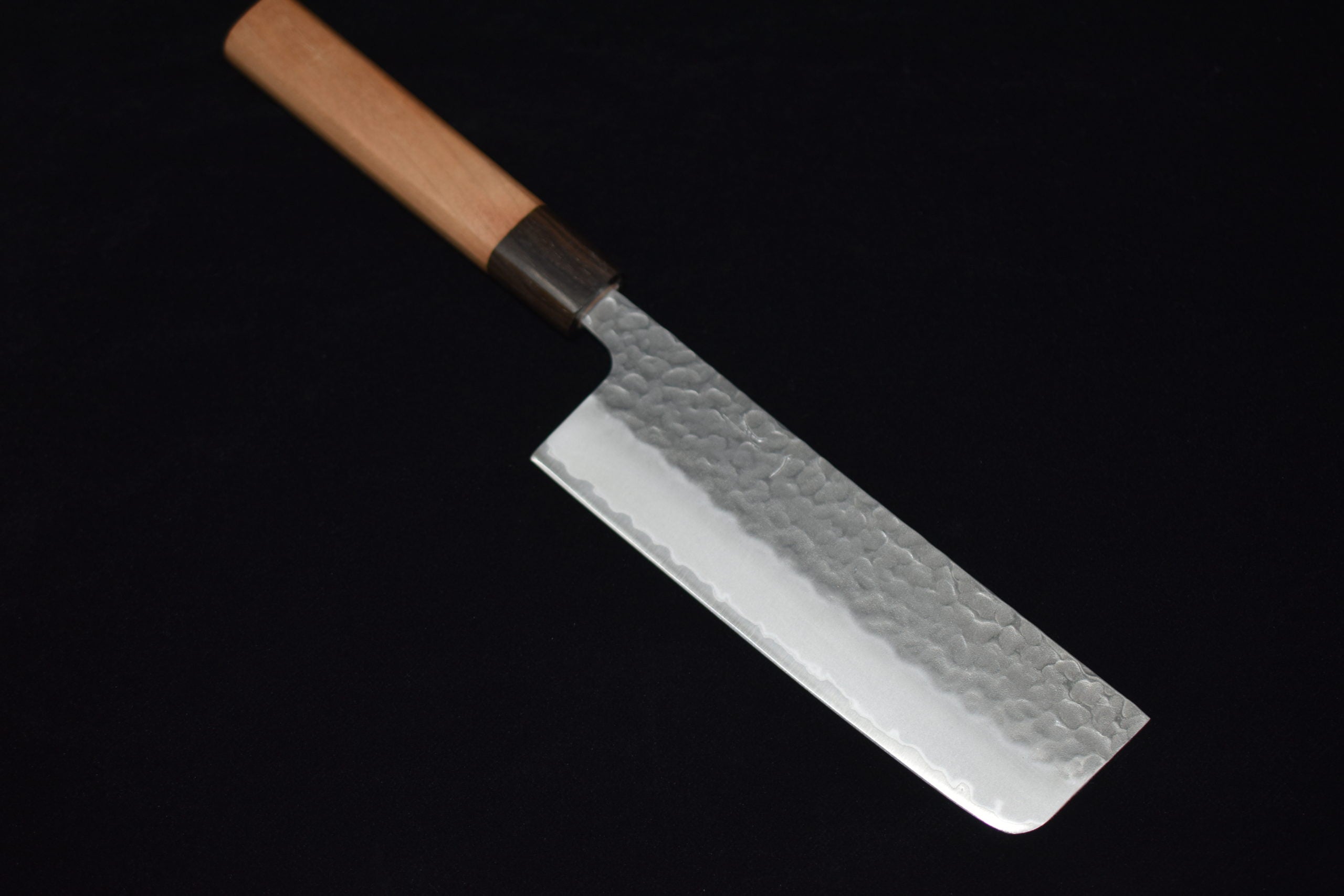 Hitohira Futana SB Migaki Tsuchime Nakiri 165mm Bois de Cerisier