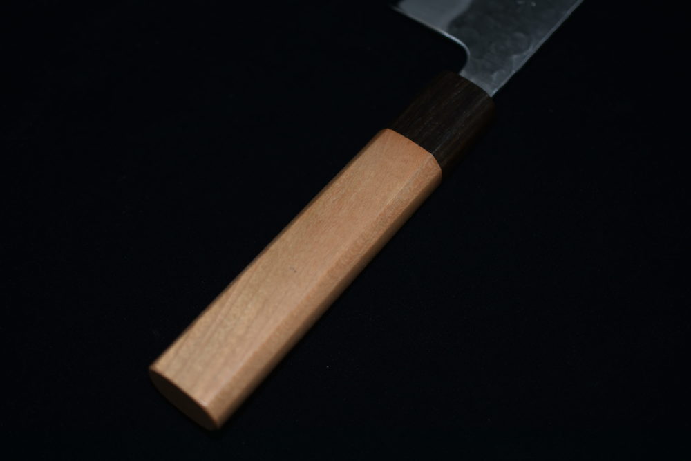 Hitohira Futana SB Migaki Tsuchime Nakiri 165mm Bois de Cerisier